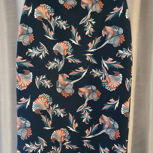 Target Dresses & Skirts - Navy floral stretch pencil skirt from Target size 8